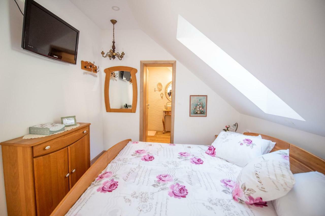 Apartmaji Urska Laško Esterno foto