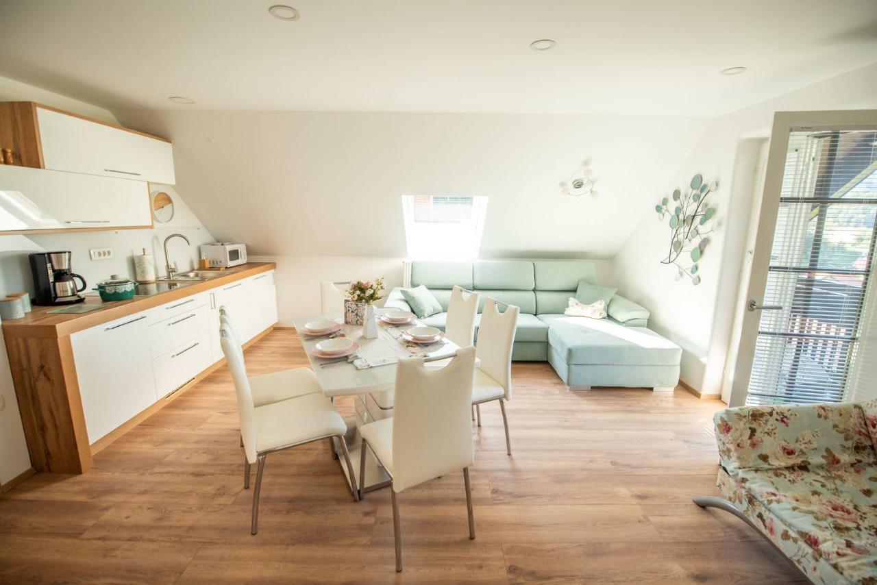 Apartmaji Urska Laško Esterno foto