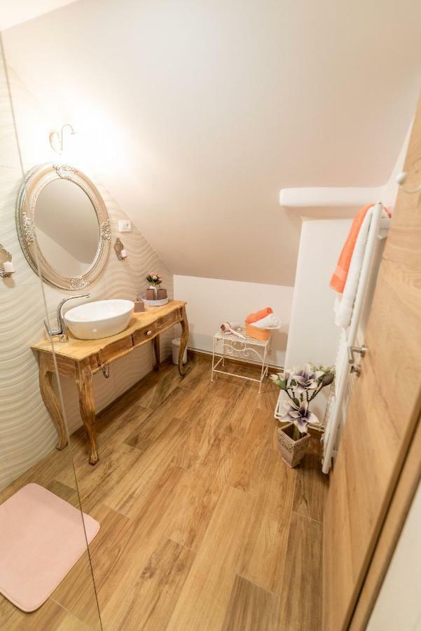 Apartmaji Urska Laško Esterno foto