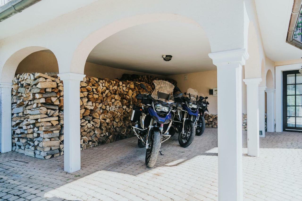 Apartmaji Urska Laško Esterno foto
