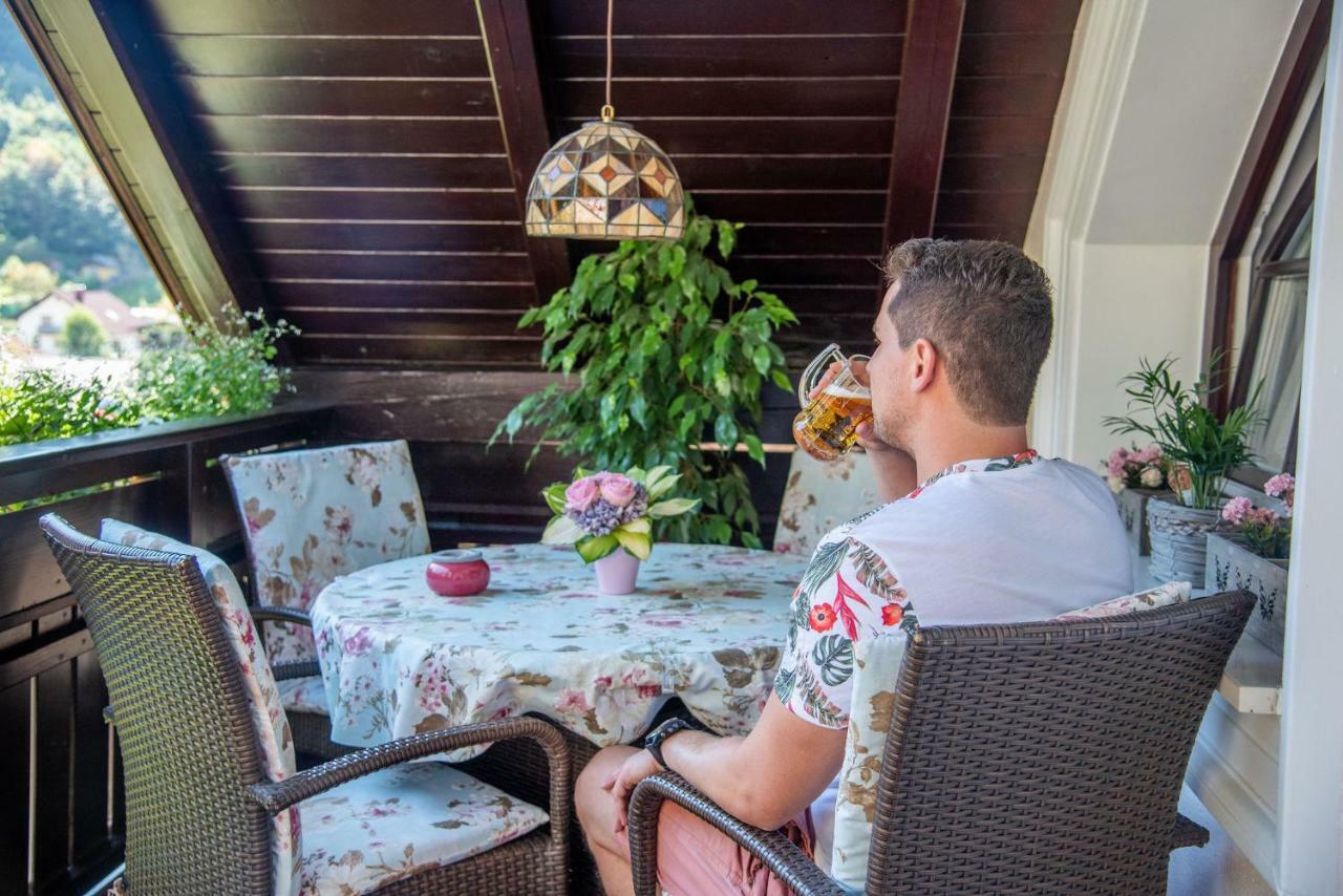 Apartmaji Urska Laško Esterno foto